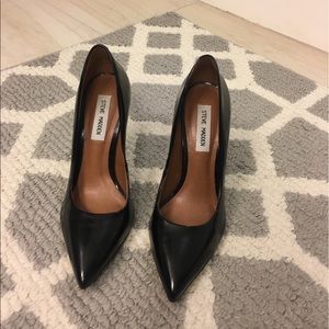 Black Steve Madden heels size 8